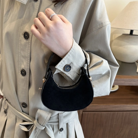 Minimalist Women Suede Hobo Bag Vintage Half Moon Shoulder Bag Small Crescent Handbag Retro Street Style Armpit Bag