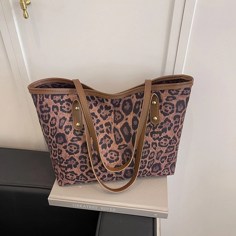 Large Capacity Leopard Print Suede Tote Bag For Women Retro Casual Shoulder Shopping Bag With Brown Handles And Rivets