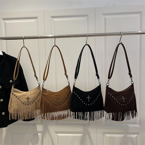 Borsa A Tracolla Da Donna Vintage Bohémien Con Frange Pelle Scamosciata PU Opaca Rivetti Croce In Metallo Gothic Punk
