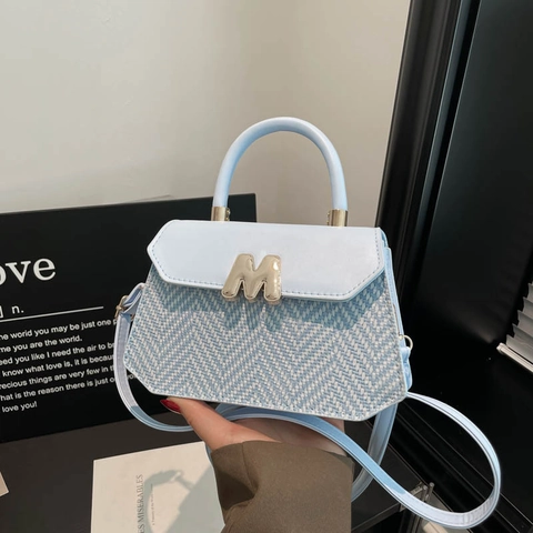 Dames Mode Geweven Textuur Patchwork Schoudertas Metalen Gesp Letter M Elegant Synthetisch Leer Handvat Crossbody Handtas