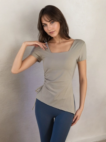T-Shirt à Manches Courtes Froncé à Encolure Carrée de Style Français Coupe Ajustée Ourlet Irrégulier Sexy Top Été