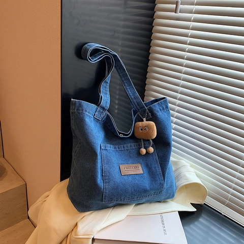 Women Denim Tote Bag Large Capacity Vintage Casual Shoulder Handbag With Plush Charm Niche Design Korean Style Zipper