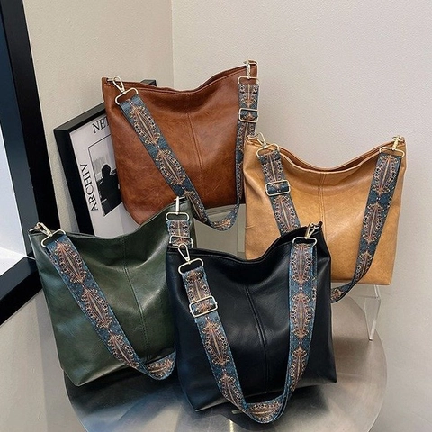 Dames Grote Capaciteit PU Leren Schoudertas Met Brede Riem Met Etnisch Patroon Stijlvolle Retro Hobo Tote Handtas