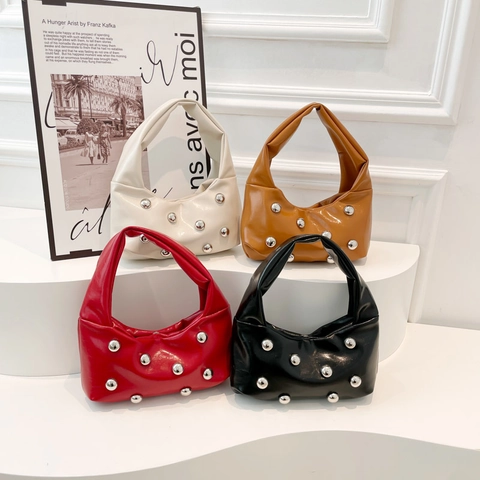 Women Rivet Underarm Bag Urban Minimalist PU Leather Crescent Hobo Bag Trendy Handbag Solid Color Elegant Shoulder Bag