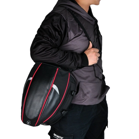 Sac de Selle de Moto Imperméable Texture Fibre de Carbone Sac de Queue Sac à Dos Casque Extensible Bagages de Plein Air