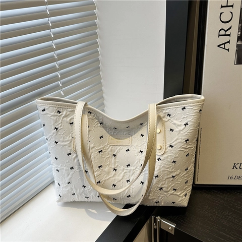 Damen Große Kapazität Tote Bag Plissee Blasen Textur Schwarze Schleife Stickerei Lässig Pendeln Schulter Handtasche