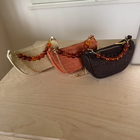 Borsa a Spalla Intrecciata Retro da Donna Estate Mezzaluna Stile Paglia Con Manico in Perle d'Ambra Catena in Metallo Borsa a Tracolla Vacanza