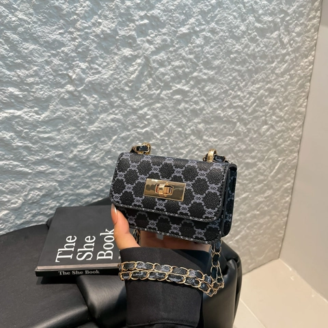 Retro Monogram Mini Shoulder Bag PU Leather Small Square Crossbody With Metal Chain Strap Rotation Lock Elegant For Women