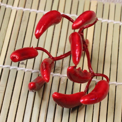 Mini Peperoncino Rosso Artificiale in Schiuma Frutta Cluster Decorazione Natalizia Accessori Fotografia per Festa Casa