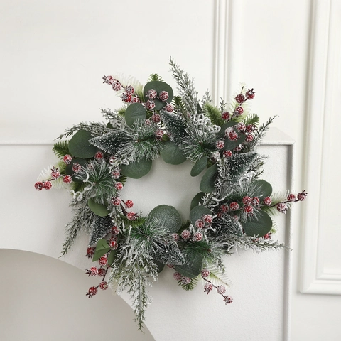 Künstlicher Weihnachtskranz Mit Roten Weißen Beeren Natürlichen Kiefernzapfen Schnee Kiefernadeln Eucalyptus Blatt Saisonale Feiertag Deko