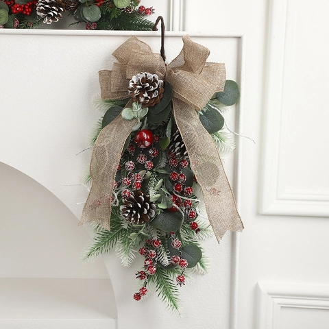Guirlande de Noël en Forme de Larme Aiguilles de Pin Artificielles Baies Rouges Pommes de Pin Nœud en Lin Décoration Murale