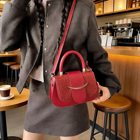 Women Fashion Woven Texture Crossbody Bag PU Leather Saddle Handbag Vintage Contrast Color Shoulder Bag With Gold Metal Buckle