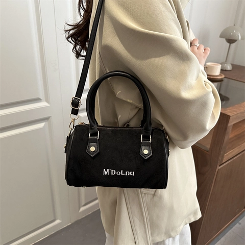Bolso Boston Retro de Antelina para Mujer Superficie Esmerilada Bordado de Letras Bolso de Mano Bandolera Chic Crossbody