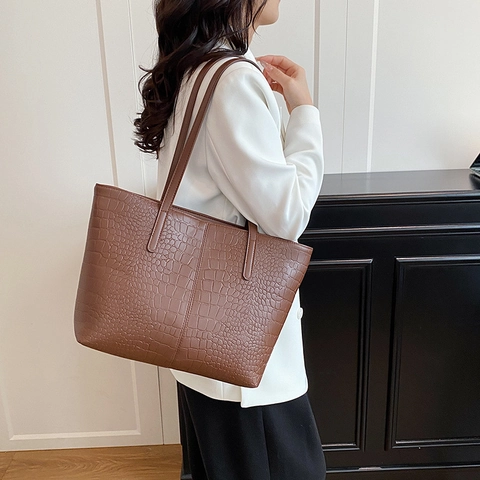 Borsa Tote da Donna a Grande Capacità con Motivo a Coccodrillo Borsa a Tracolla in Pelle PU alla Moda Borsa per Pendolari Ufficio Viaggi con Ciondolo