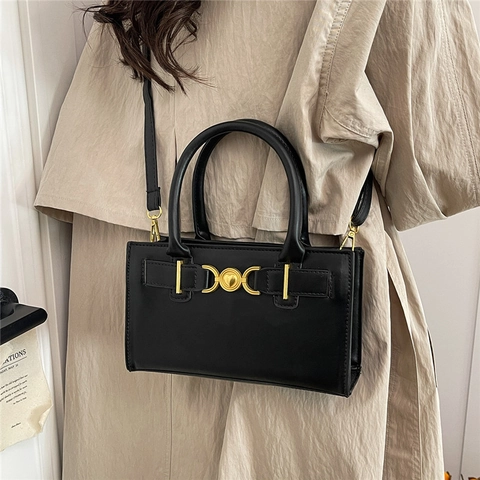 Women Retro Heart Buckle Crossbody Bag Premium PU Leather Small Square Shoulder Bag Stylish Handbag Adjustable Strap Daily Commute Fashion Bag