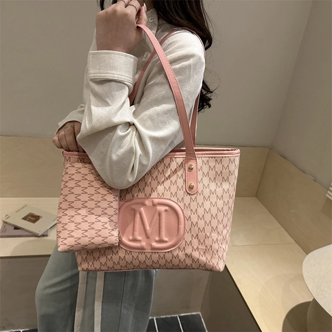 Grand Sac en Cuir PU pour Femmes Avec Sacoche Grande Capacité Lettre M Monogramme Imprimé Sac à Épaule Sac de Shopping Décontracté