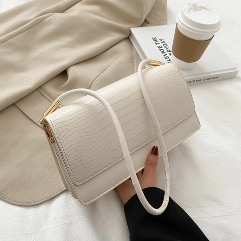 Women Crocodile Pattern PU Leather Underarm Bag Retro Minimalist Shoulder Bag Flap Square Bag Elegant Handbag Gold Hardware