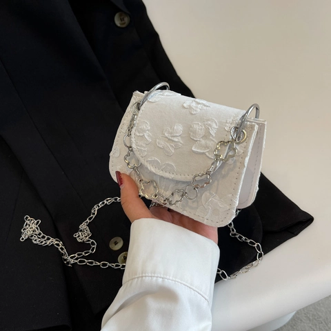 Mode Damen Jacquard Stoff Umhängetasche 3D Blumenmuster Kleine Runde Umhängetasche Mini Kette Handtasche Für Tägliche Reisen