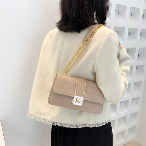 Sac à Bandoulière Sous les Bras en Cuir PU à Motif Crocodile pour Femme Chaîne en Métal Sac Carré Mode Style de Rue