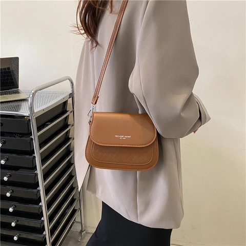 Borsa a Sella da Donna in Pelle PU Elegante con Motivo a Rombi e Stampa di Lettere Borsa a Tracolla Piccola per Moda Quotidiana