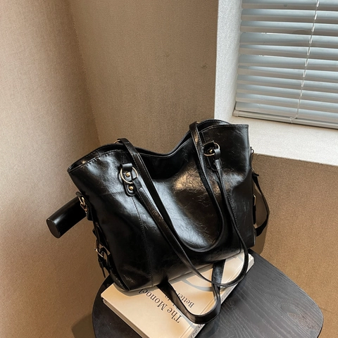 Women Large Capacity Tote Bag Trendy PU Leather Shoulder Bag Casual Crossbody Bag Solid Color Fashion Underarm Bag Large Handbag