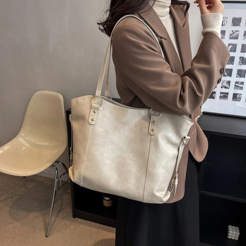 Women Large Capacity Tote Bag Trendy PU Leather Shoulder Bag Casual Crossbody Bag Solid Color Fashion Underarm Bag Large Handbag