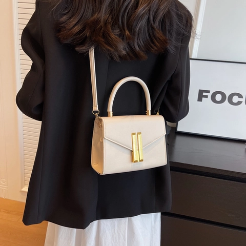 Fashion PU Leather Women Shoulder Bag Minimalist Small Square Handbag With Gold Buckle Daily Crossbody Bag For Women