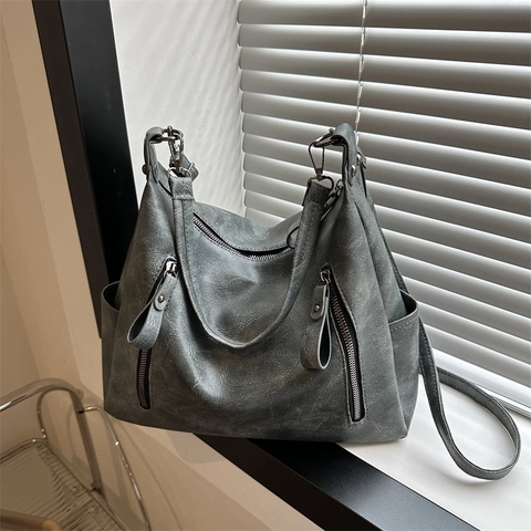 Vintage PU Leather Shoulder Bag For Women Large Capacity Tote Bag Commuter Crossbody Bag With Zipper Decoration Solid Color Fashion Handbag