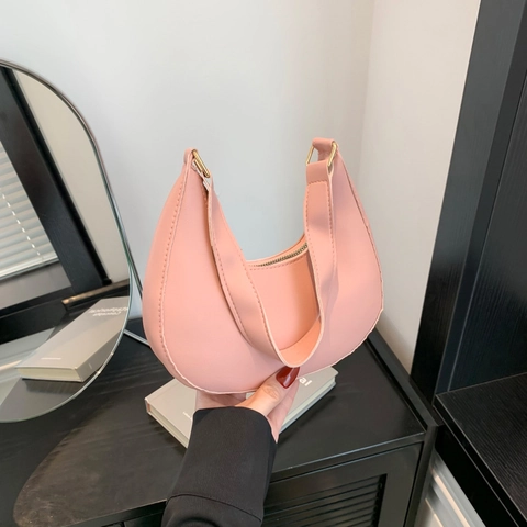 Fashion Women PU Leather Crescent Hobo Shoulder Bag Minimalist Solid Color Underarm Bag Streetwear Casual Daily Storage Purse