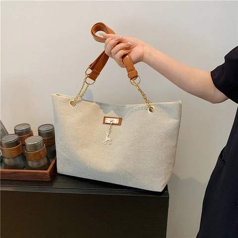 Borsa Totebag in Nylon a Grande Capacità Retro Con Tracolla a Catena e Ciondolo a Cervo per Donna Elegante Borsa a Spalla