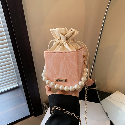 Fashion Women PU Leather Bucket Bag With Artificial Pearl Handle And Chain Strap Drawstring Square Handbag For Daily Party