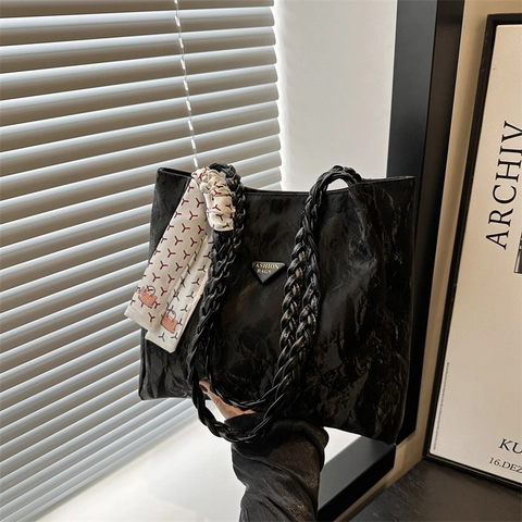Borsa Tote da Donna in Pelle PU Increspata Grande Capacità Borsa a Tracolla Con Tracolla Intrecciata Foulard Stampato Elegante