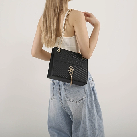 Damen Mode PU Leder Gesteppte Schultertasche Große Kapazität Goldene Kette Tassel Crossbody Quadratische Umhängetasche