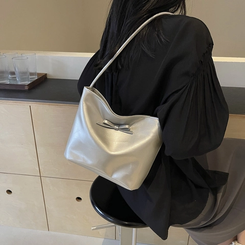 Bolso Bombonera de Cuero PU Brillante con Lazo para Mujer Bolso de Hombro Estético Viaje Bolso de Bandoulière Simple de Moda