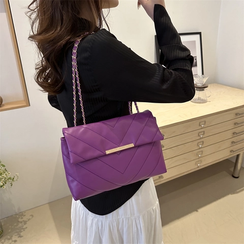 Bolso de Hombro Minimalista de Cuero PU Acolchado Chevron para Mujer Bolso Cuadrado Cruzado con Cadena de Moda Bolso Elegante para Viaje Diario