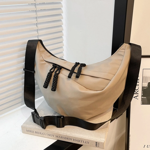 Nylon Crescent Dumpling Shoulder Bag Large Capacity Crossbody Bag For Women Casual Streetwear Travel Tote Handbag