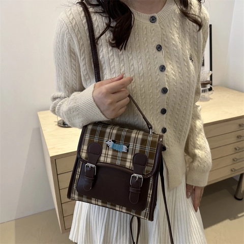 Mini Sac à Dos Vintage à Carreaux avec Broderie de Chien pour Femmes en Cuir PU Patchwork Style Preppy Petit Sac d'École