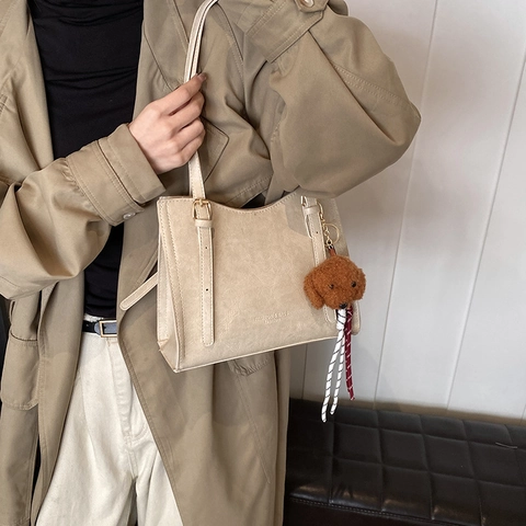 Retro Women Tote Bag Large Capacity PU Leather Commute Shoulder Bag Fashion Solid Color Handbag With Plush Puppy Pendant