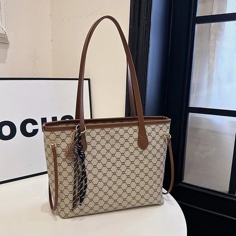 Vintage Women Geometric Monogram Tote Bag Large Capacity PU Leather Shoulder Bag Elegant Daily Underarm Commuter Handbag