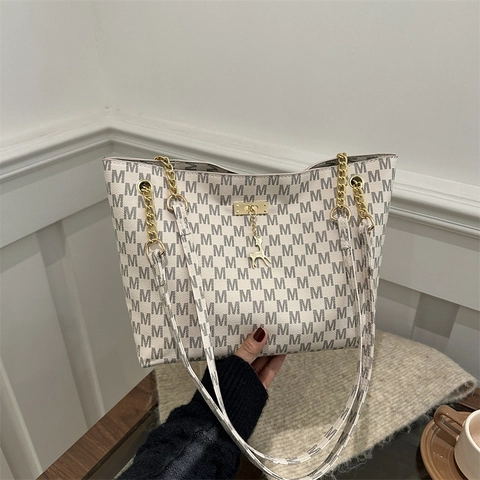 Trendy Large Capacity PU Leather Tote Bag With Monogram M Letter Print And Gold Chain Strap Fashion Shoulder Bag For Women