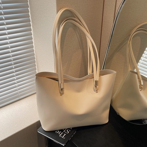 Bolso de Mano de Cuero PU Minimalista para Mujer Bolso de Hombro de Gran Capacidad con Decoración Metálica Bolso Elegante