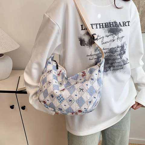 Women Large Capacity Quilted Hobo Bag Cartoon Animal Print Polyester Crossbody Bag Casual Versatile Shoulder Shopping Bag