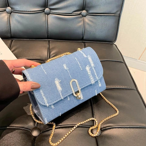Women Denim Chain Crossbody Bag Distressed Retro Shoulder Bag Small Square Bag With Metal Buckle Casual Daily Purse