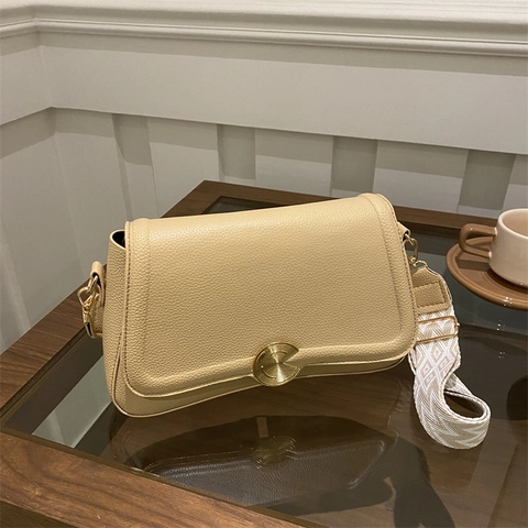 Textured PU Leather Crossbody Bag For Women With Wide Geometric Pattern Strap Minimalist Flap Square Shoulder Bag For Commuting