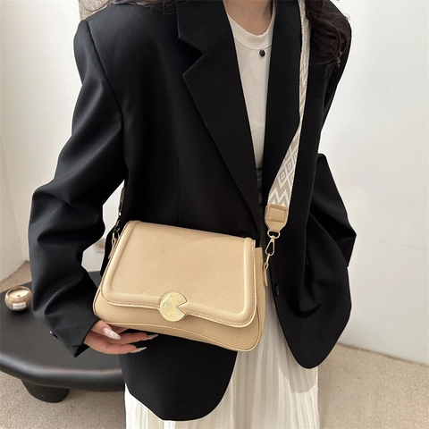 Textured PU Leather Crossbody Bag For Women With Wide Geometric Pattern Strap Minimalist Flap Square Shoulder Bag For Commuting
