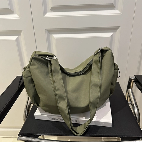 Women Large Capacity Nylon Crossbody Bag Minimalist Half Moon Hobo Bag Adjustable Strap Korean Style Solid Color Shoulder Bag