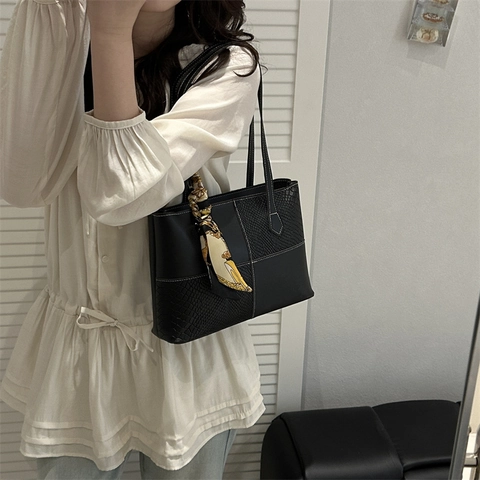 Borsa Tote da Donna a Grande Capacità in Pelle PU Patchwork Con Sciarpa Decorativa 2025 Moda Pendolare Borsa a Tracolla
