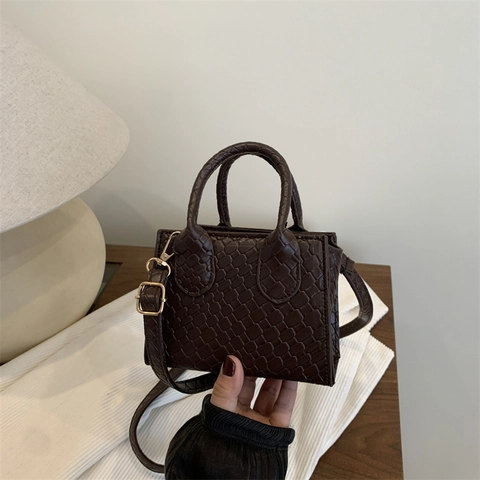 Dames Minimalistische Mini PU-Leder Geweven Reliëf Crossbodytas Kleine Vierkante Handtas Voor Stedelijk Pendelen Mode Handtas