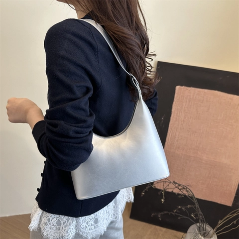 Women Synthetic Leather Shoulder Bag Fashionable Solid Color Half Moon Hobo Underarm Bag Elegant Topstitching Daily Commute Handbag