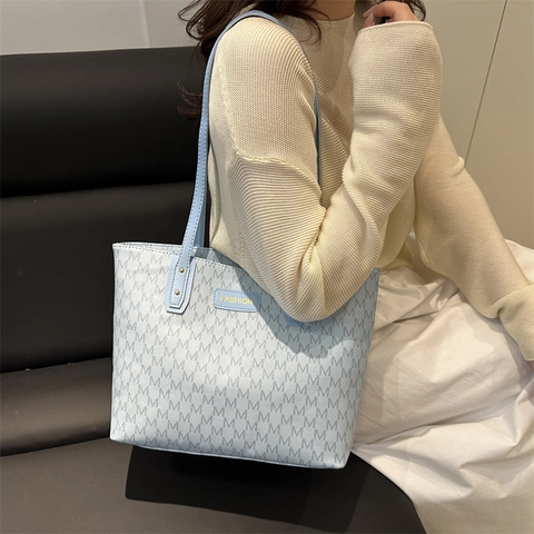 Damen Mode M Buchstaben Druck Tragetasche Große Kapazität PU Leder Schultertasche Casual Pendler Handtasche Mit Fashion-Platte